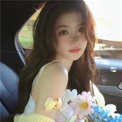 总之就是非常可爱～制服～